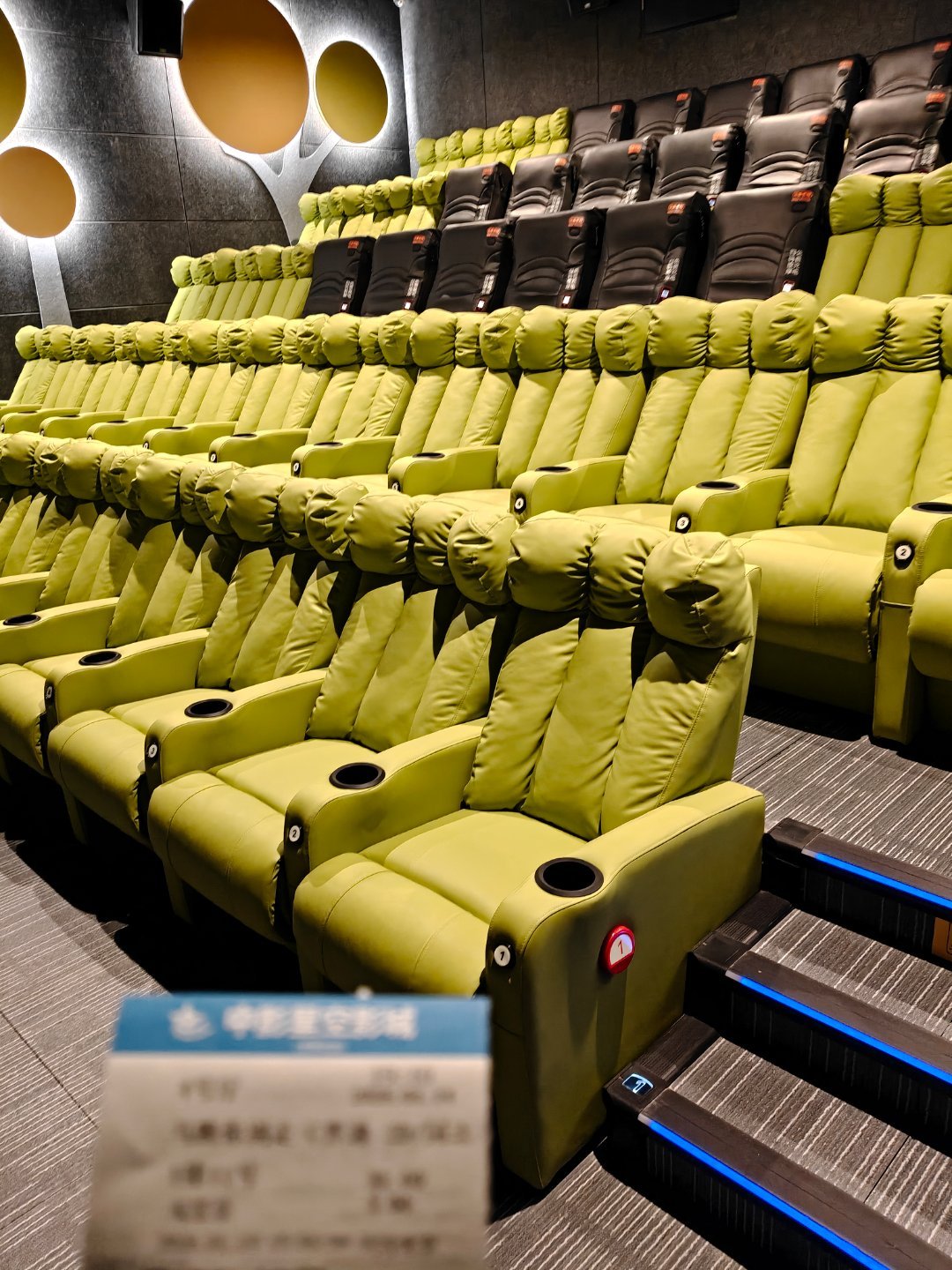 马腾你别走，真好，心里暖暖的，2026年开年新片儿里的第一暖。 