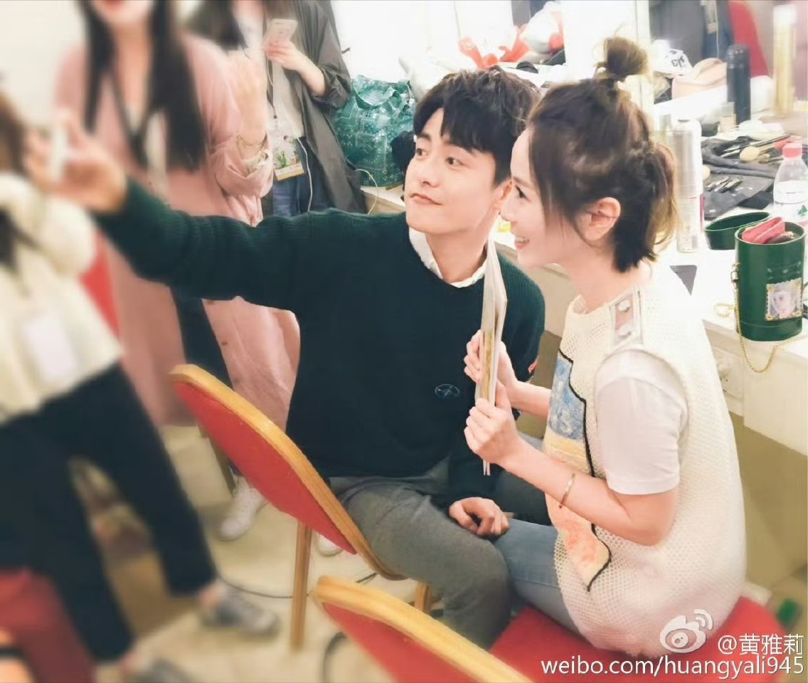 黄雅莉为马天宇发声 看起来就像是一对好姐妹[允悲] 