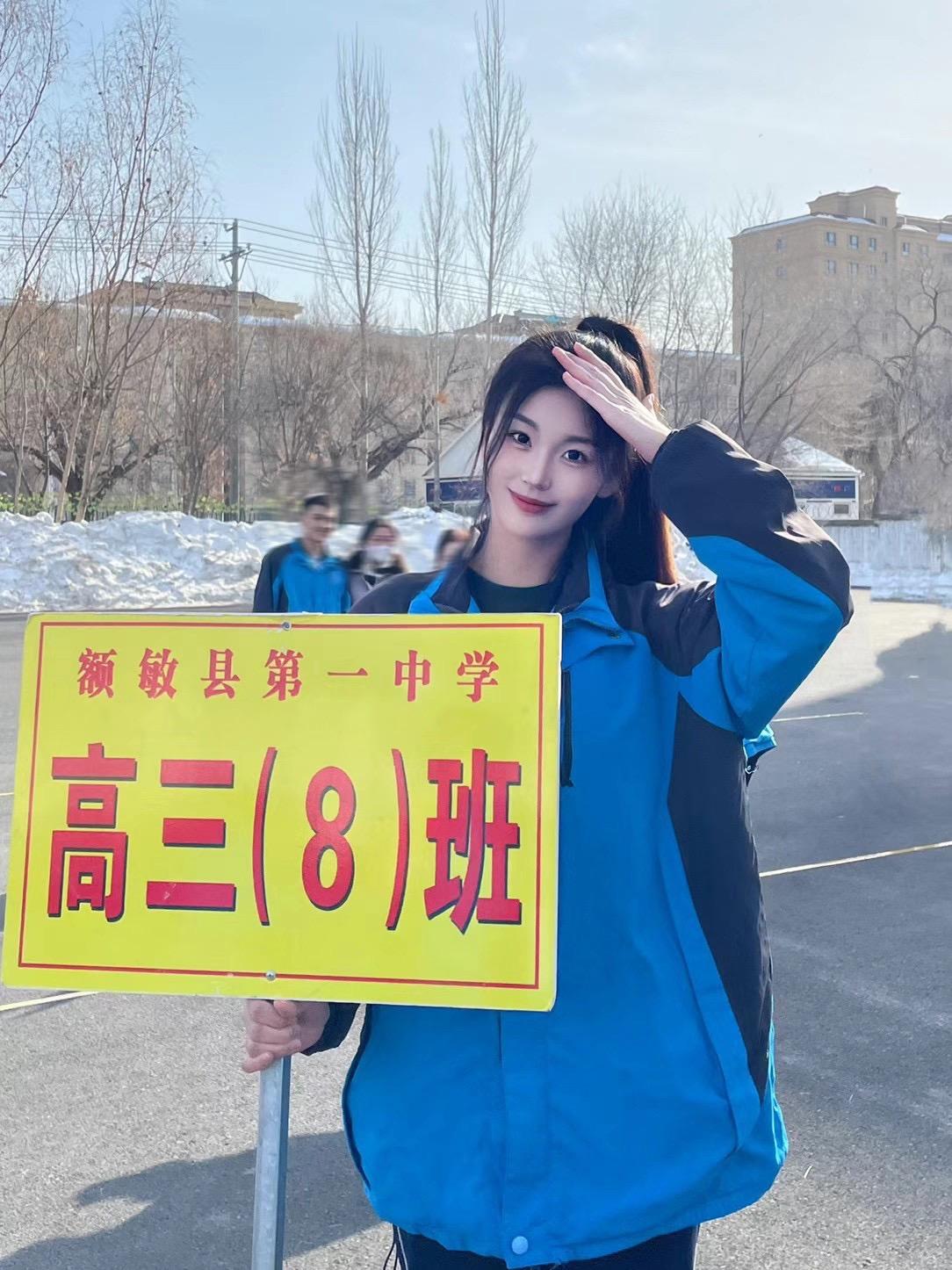 我少女时期的理想主义是做一个随心所欲的人 上学经常找各种理由请假回家 ...