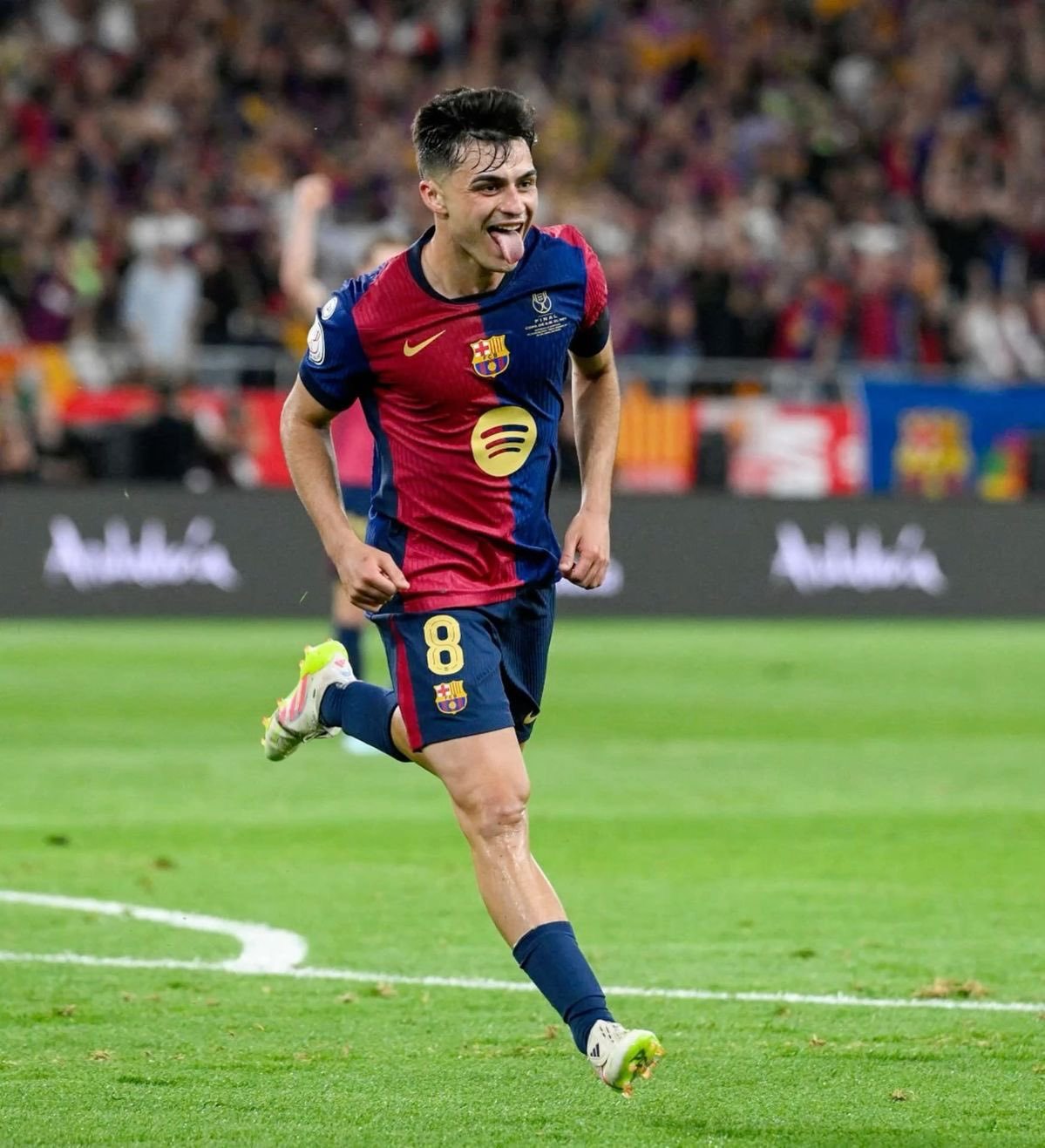 统计：佩德里在每场他进球的 El Clásico 比赛中都获胜。第一粒国家德比进