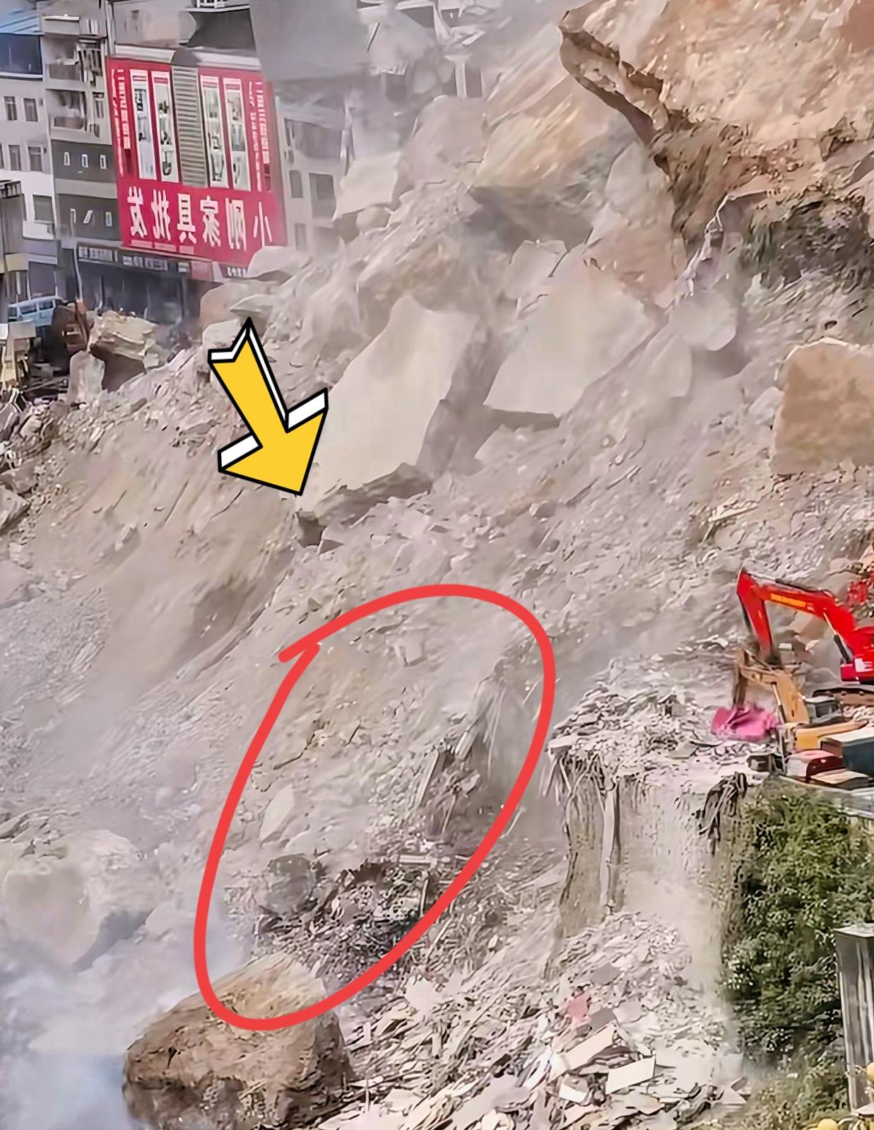 这下可好了，
我算服了…！
八百多号人，两台挖掘机，为了从废墟底下救一个人，顶着