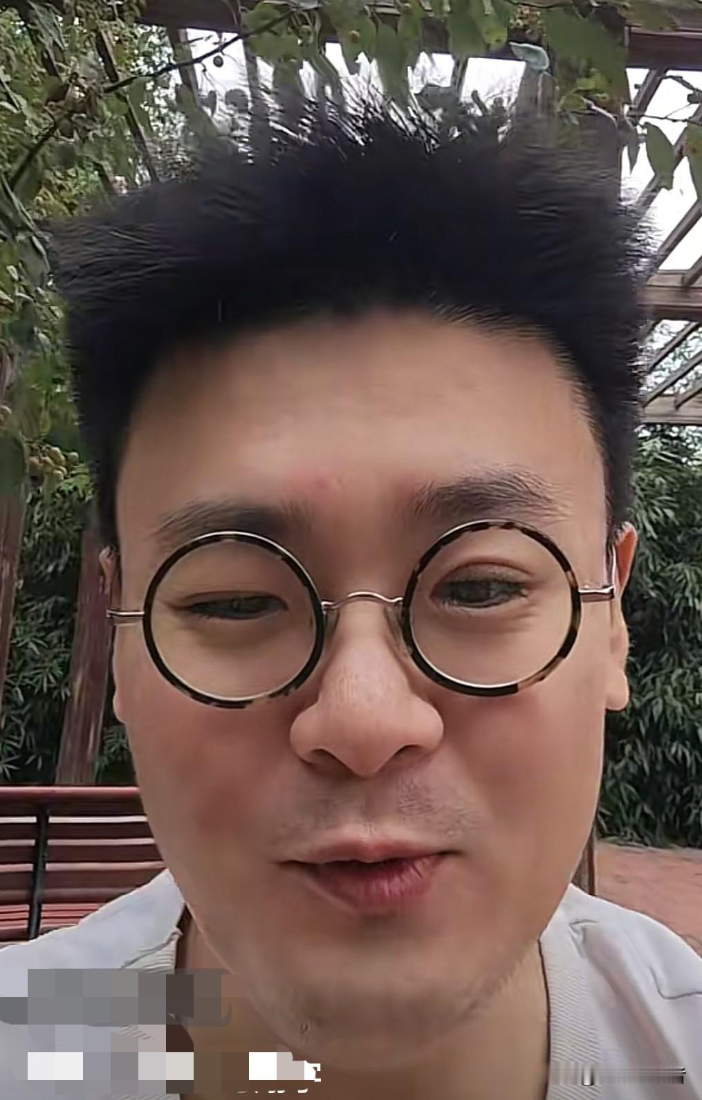 今天中午，刷到了@笔上玫瑰—马翔宇在13:52发布的视频。视频里，马翔宇宣布新开