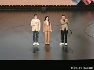 吉利银河的“9系”大SUV M9终于正式上市了，给大家总结一下亮点：
共6个SK