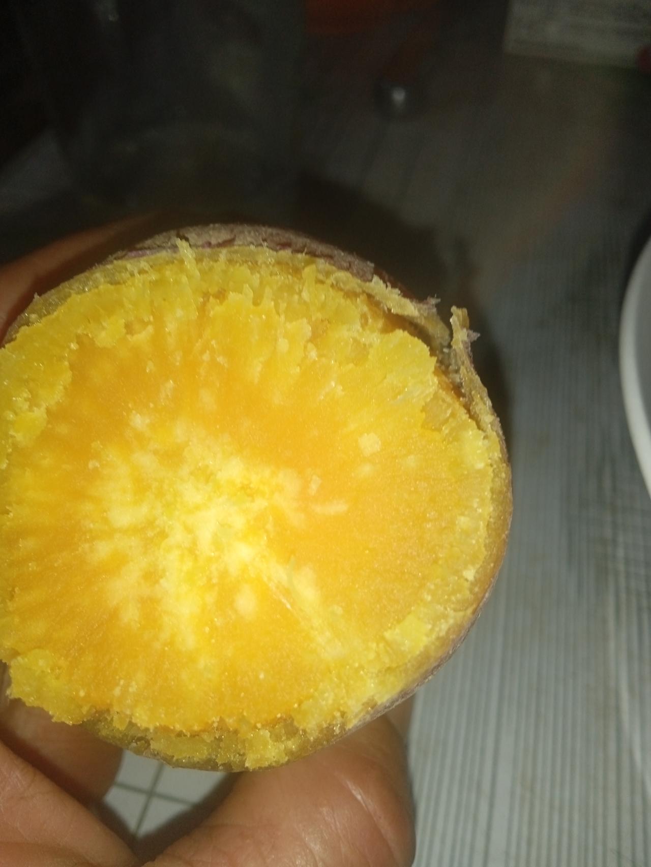 人对赚钱的欲望到底有多深？
八几十岁的老人还在起早贪黑地种菜卖菜，小区垃圾桶好几