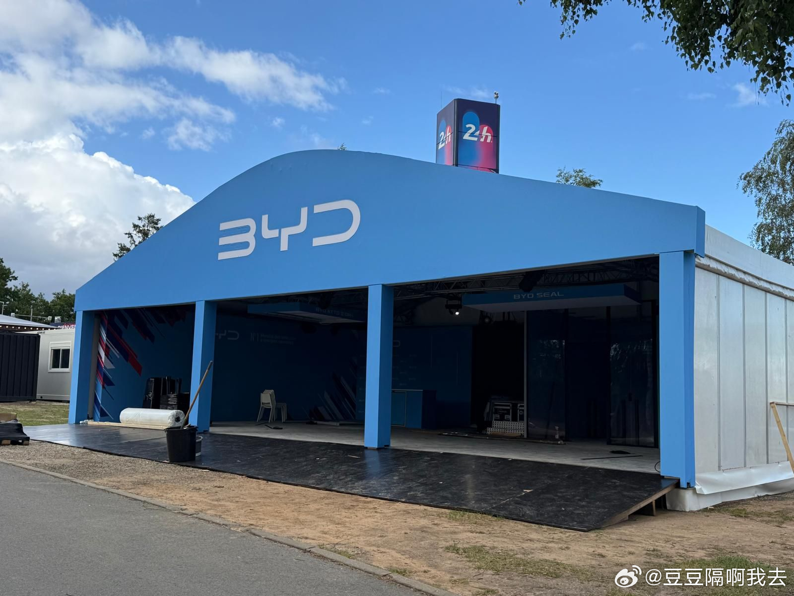 群里看到的迪迪看来下决心要在国际赛事上搞名堂出来了？F1入不入咱不知道勒芒看着是