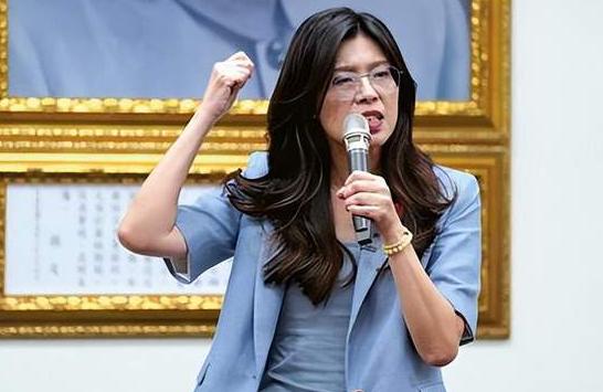 [太阳]台湾国民党主席郑丽文谈台湾统一问题时表明，统一有两个条件：第一，要和平。