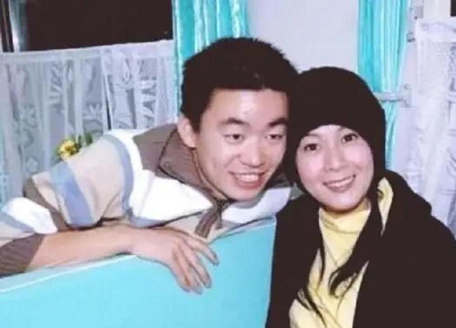 2008年，刘若英举办演唱会，邀请王宝强当嘉宾，没想到王宝强冷冷地说：“我忙着拍