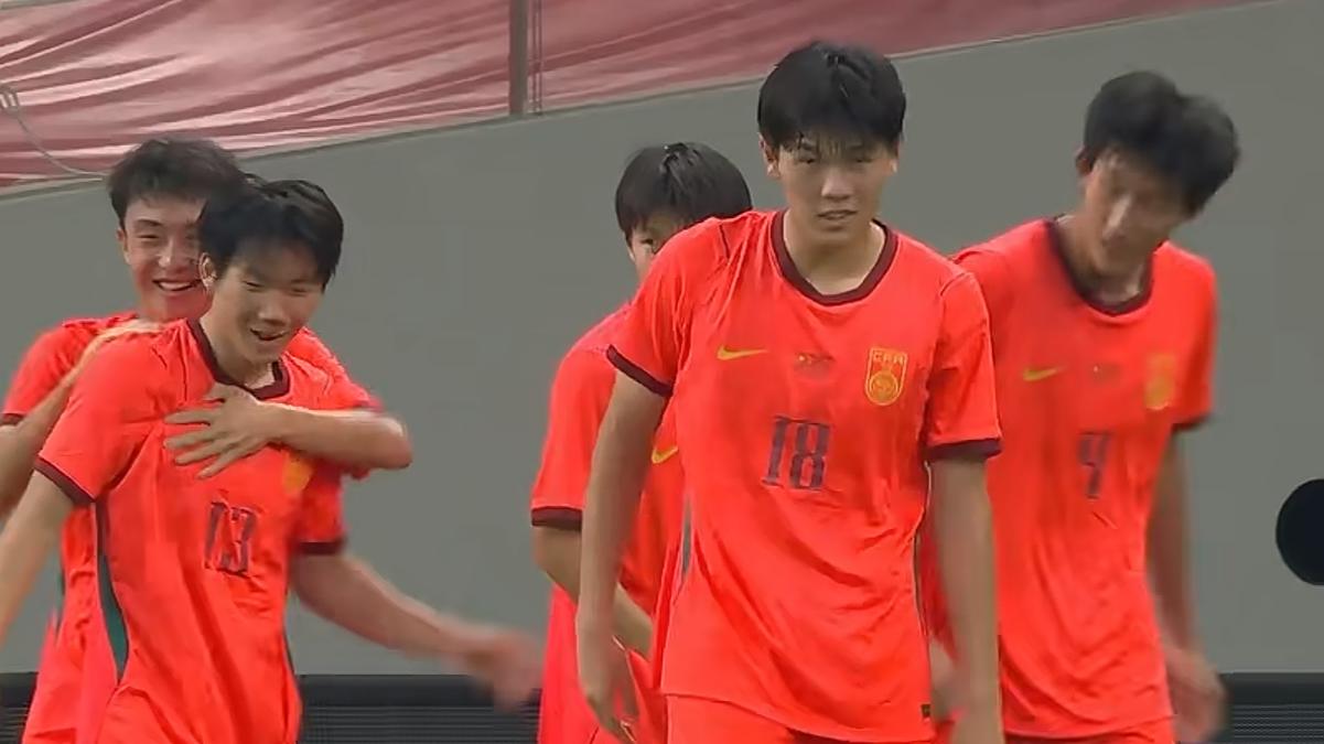 中国男足开门红，替补奇兵补时读秒绝杀！
U17国足3-2绝杀阿森纳，赵松源独中两