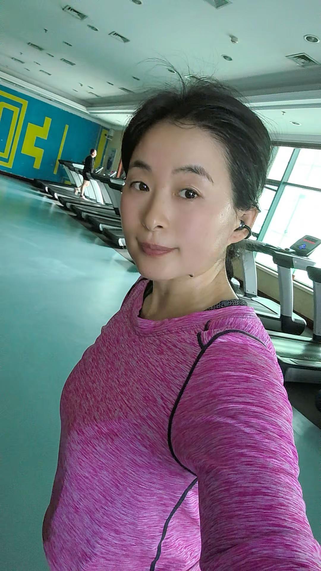 心无杂念，一切随便！幸福的另一个名字，叫普通的一天。自律遇见更好的自己 打卡 健