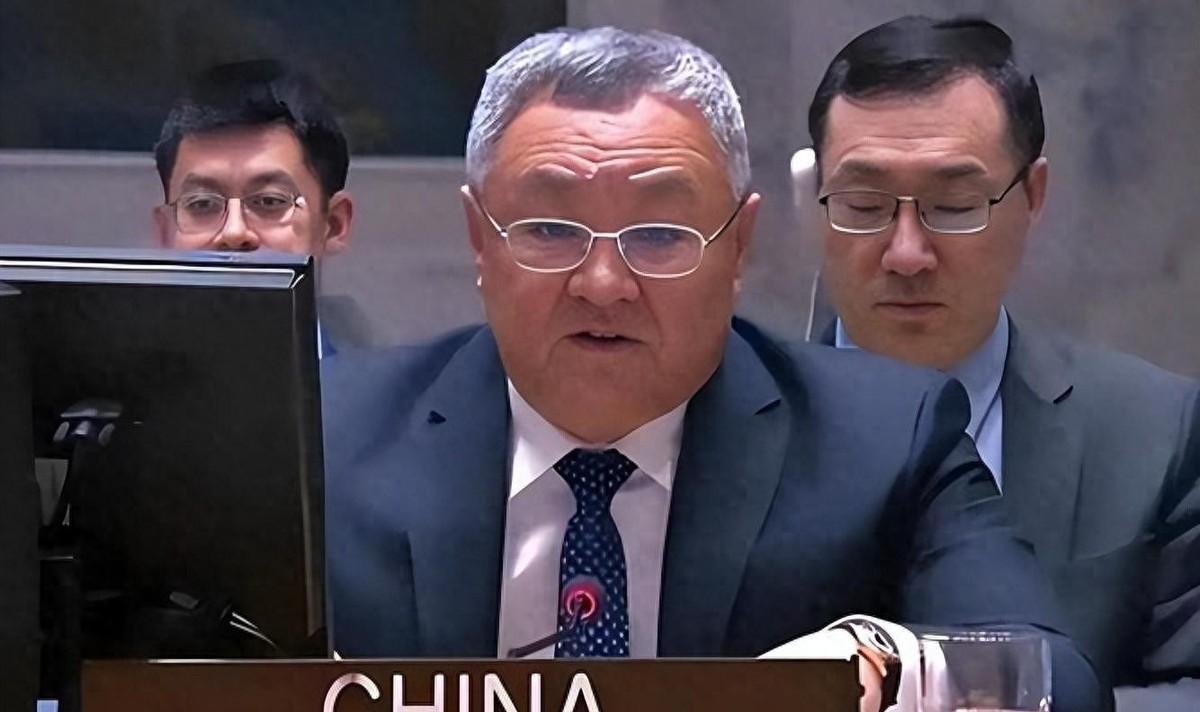 美国在赌，中国也在赌，美国赌中国不敢武力统一台湾，不敢打日本，而中国则在赌美国不