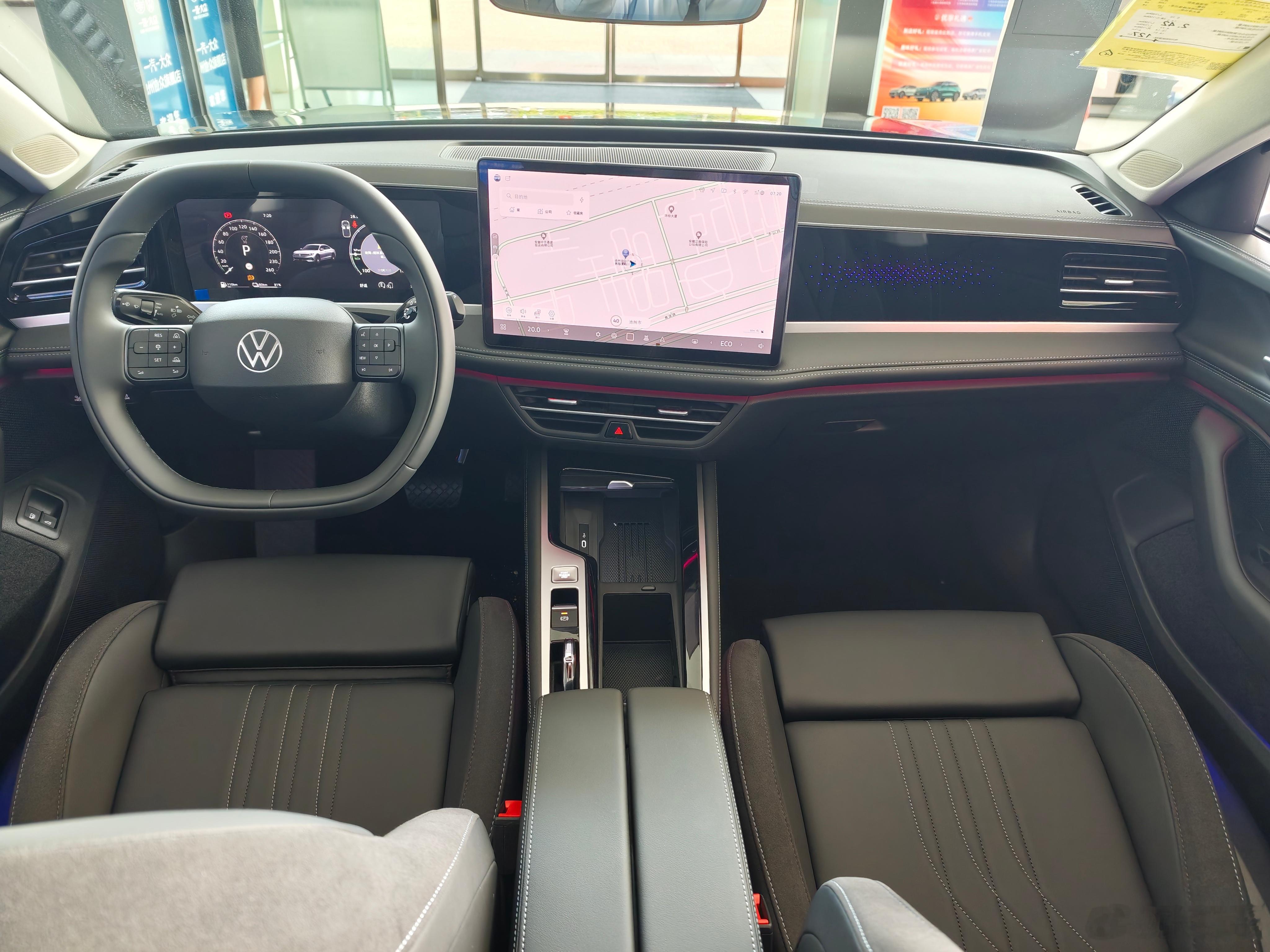 迈腾PHEV，这个方向盘的按键布局……我想知道能盲操吗？新能源汽车