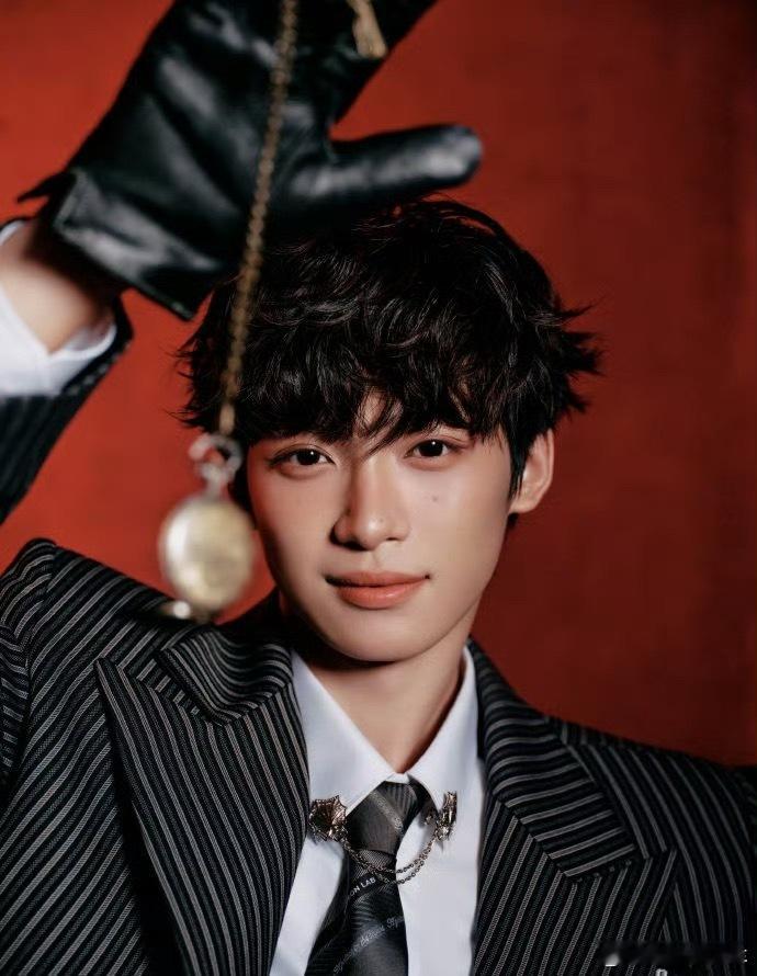 梓渝内娱3.0顶流塌的很彻底 但是是顶流不懂这个世界了 