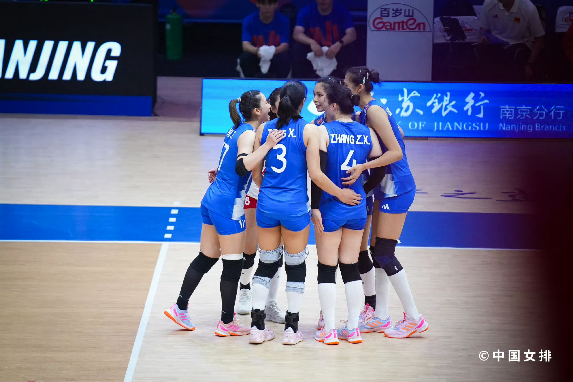 中国女排vs巴西女排比赛结果 中国队积分变化3-0 获胜 +15.143-1 获