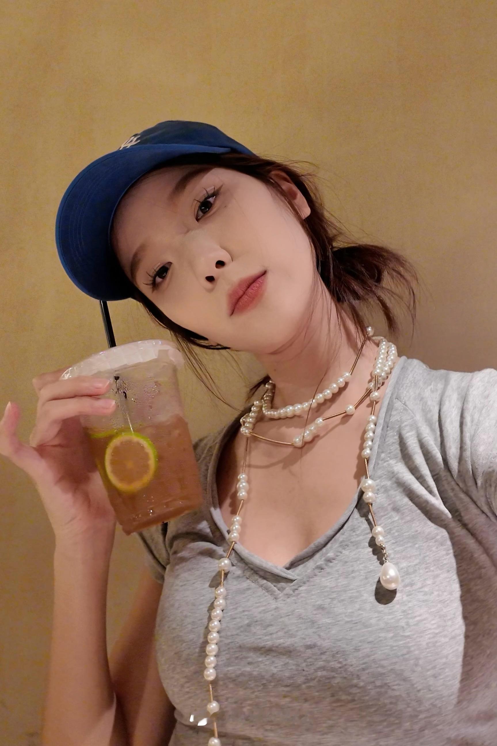 🍸📖 ​​​