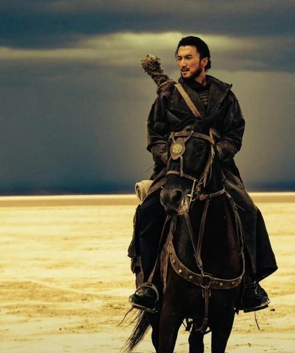 谢霆锋我心里不得劲儿 谛听恨刀马，但更恨那个回不去的自己。谢霆锋把这种拧巴演透了