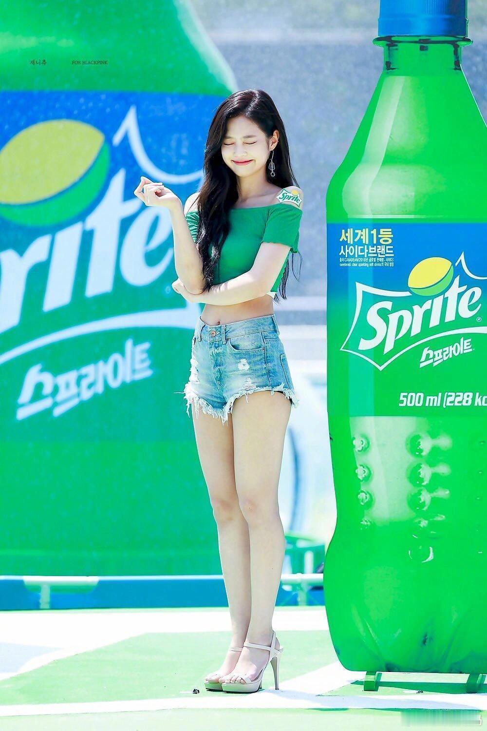 Jennie八年来都长一个样八年前 夏日就要雪碧妮💚🌬️jennie小猫继续