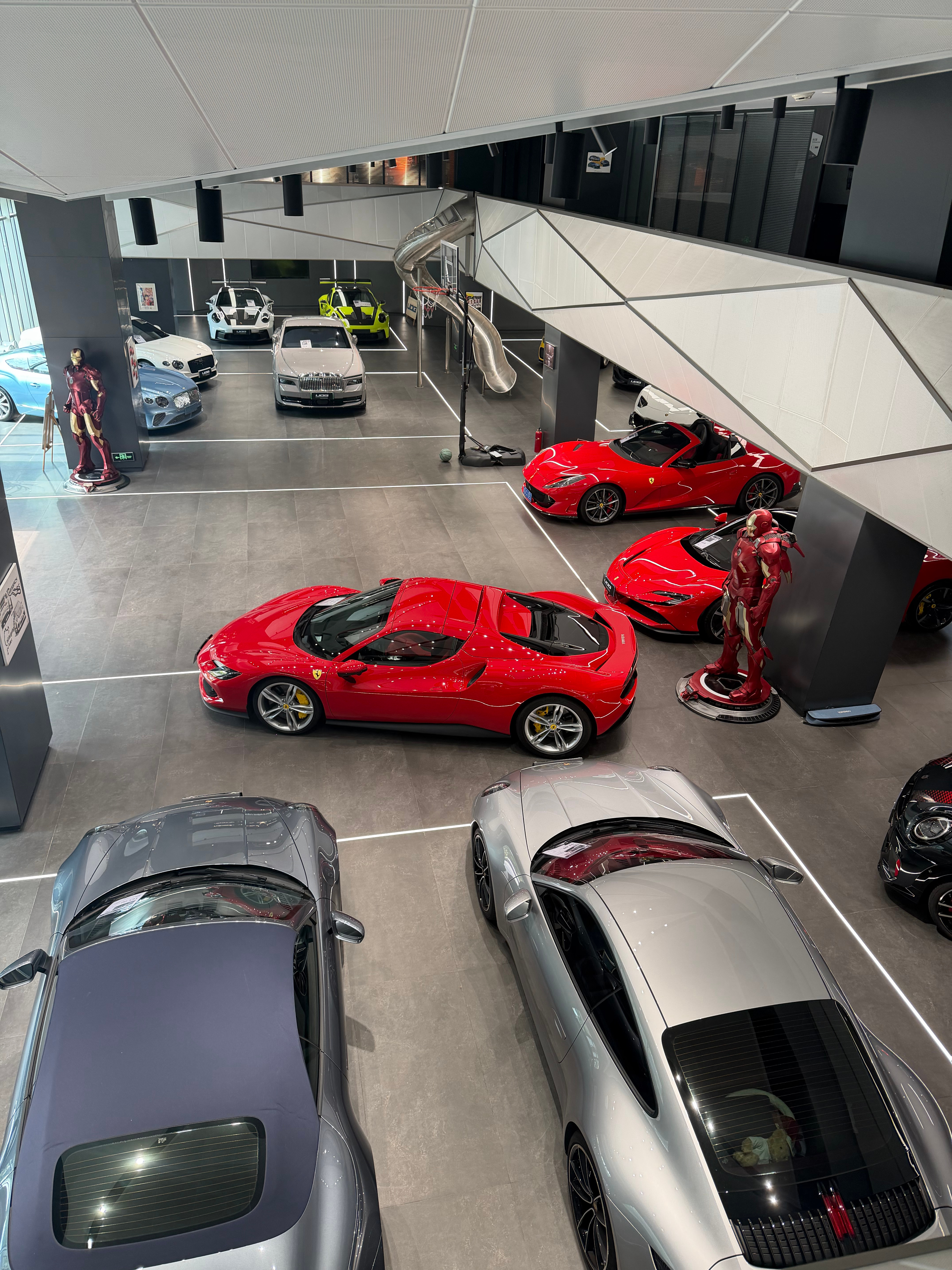 这两天还有六七台车会陆续到店趁着这两天卖一点然后去西藏阿里过五一了