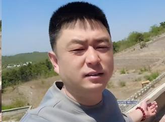 太惬意了！34岁中年男子应聘墓地巡逻员，月薪18000直接进入退休生活，每天喝茶