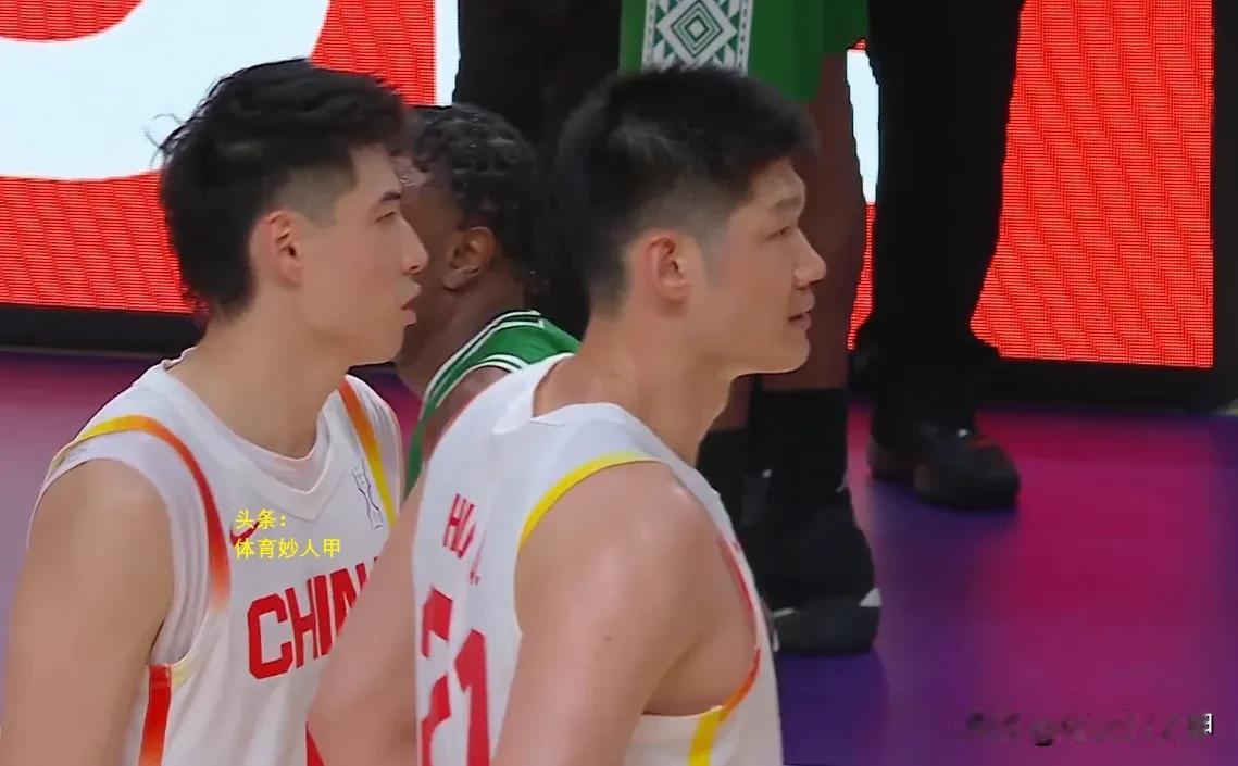 猛！中国男篮3人迎来爆发，郭士强找到了球队最强进攻组合。
2025年亚洲杯，中国