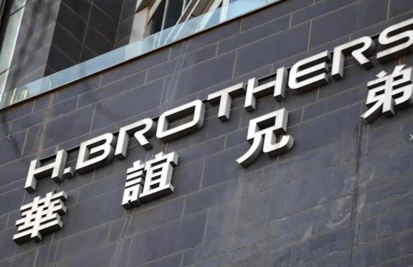 华谊兄弟的崩盘结局其实早就注定了！
近日，华谊兄弟被债权人申请破产重组，并不是欠