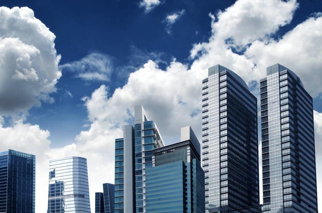 国资委定调：建筑央企必须建自有产业工人队伍，外包后遗症太多。
这是回归改开前国企