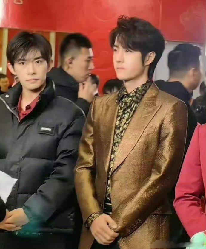 易烊千玺或将九登春晚如果两人合作一个舞台太好了，都会跳舞，来个唱跳组合多养眼