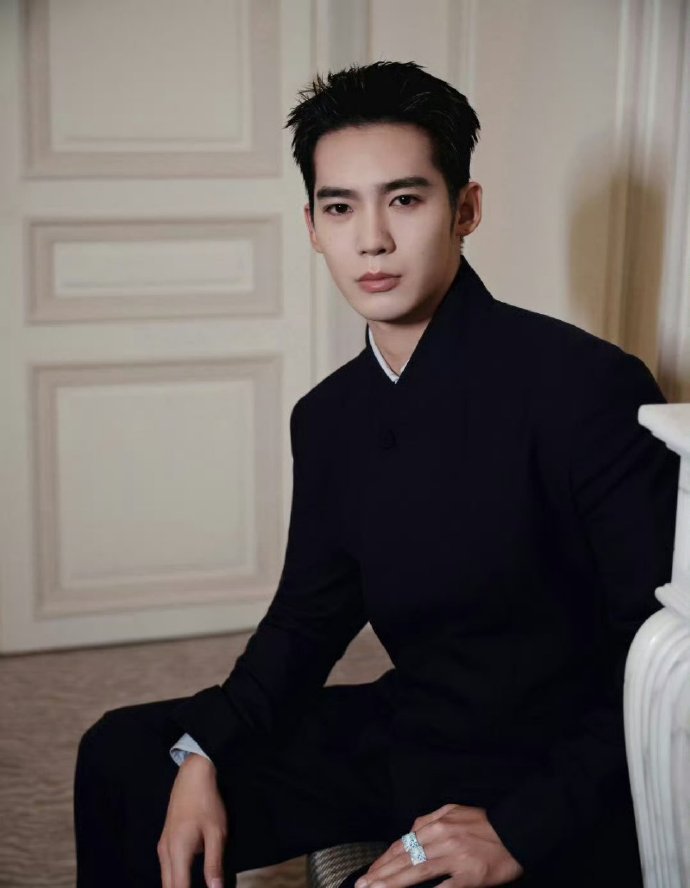 于适李昀锐将出席巴黎男装周DIOR 2026春夏大秀 ​​​
