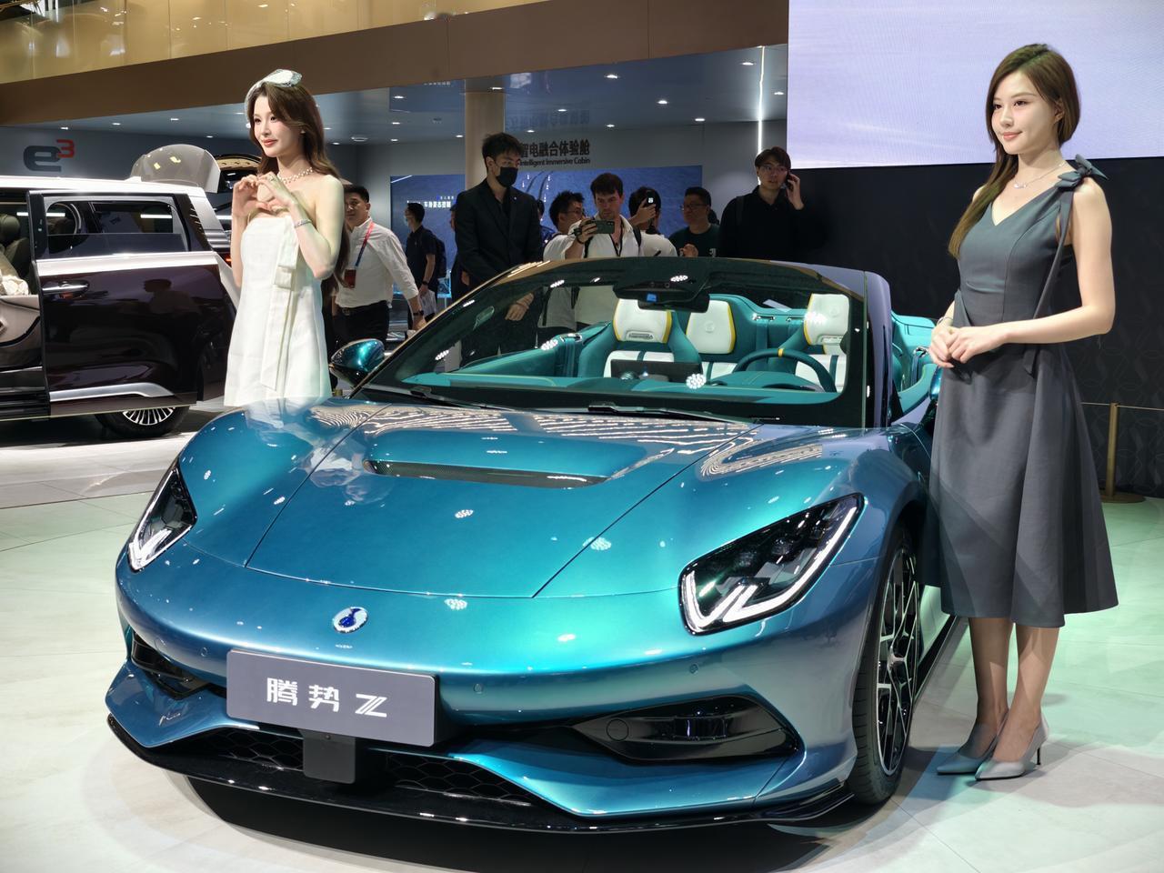 中国原创设计元素最多且颜值最高的超跑：腾势Z。

从外观上看堪称惊艳，大家在北京