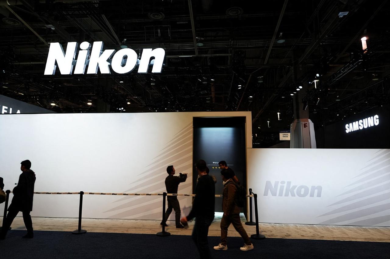 实锤！尼康巨亏850亿日元，三重压力压垮百年巨头

日本百年企业尼康，2025财