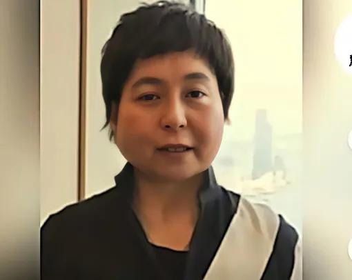 以善意，暖人间一程
 60岁的人生，没有轰轰烈烈的传奇，却藏着最动人的温暖。何超