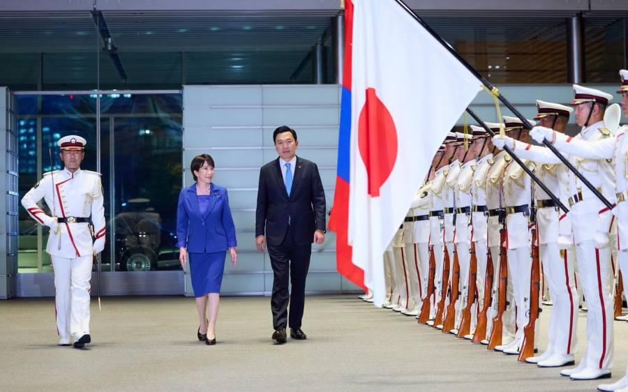 在日访问的蒙古国总理乌其日勒高度评价日本作为和平国家为维护国际和平与稳定、促进共