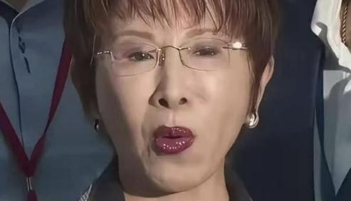 针对两岸统一，洪秀柱也太让人失望了！说白了，洪秀柱居然建议两岸先签一个“和平协议