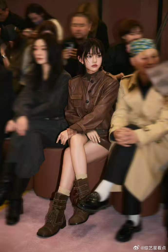 文淇可曾有什么双胞胎兰西雅文淇真的不是双胞胎吗 反复对比文淇和兰西雅，五官神态都