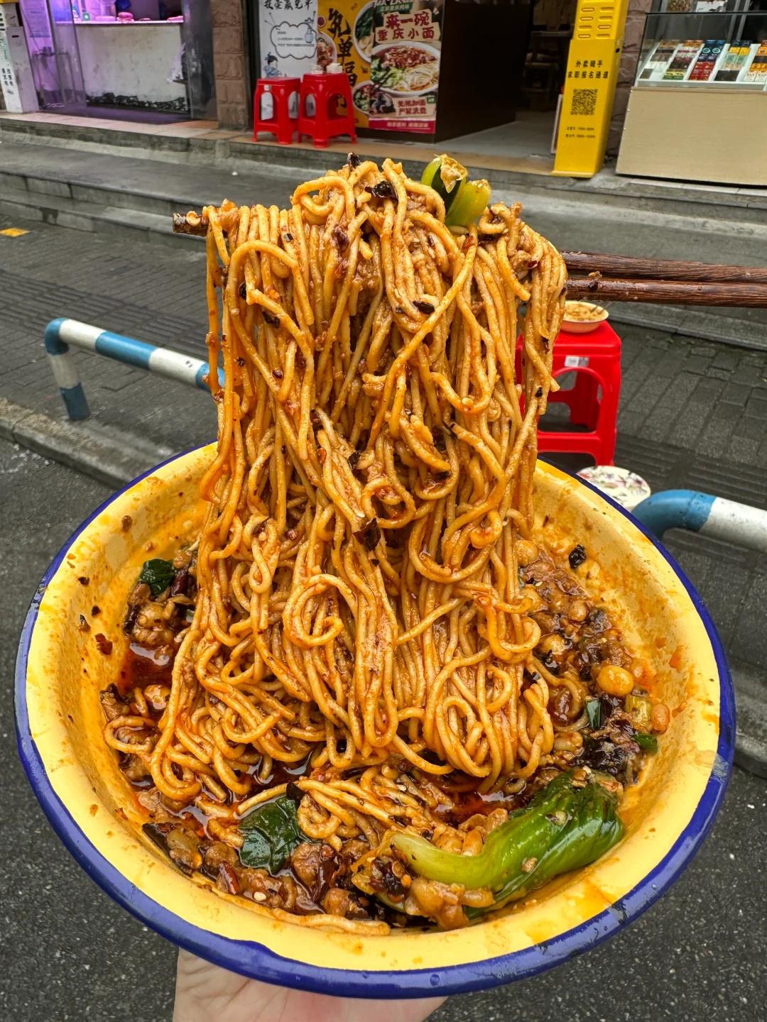 观音桥！我会反复去吃的板凳面（非网红）