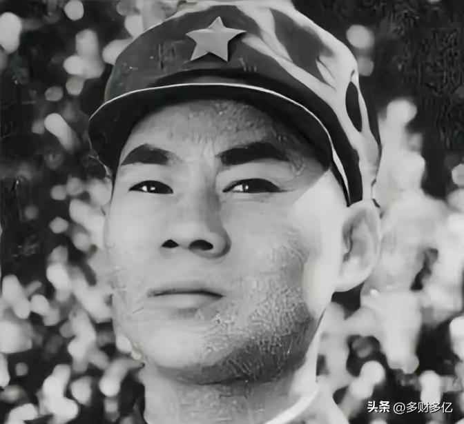 孤身爬9天8夜回国，子弹一颗没丢：这个没歼敌的炊事兵，才是真的英雄
 
1979