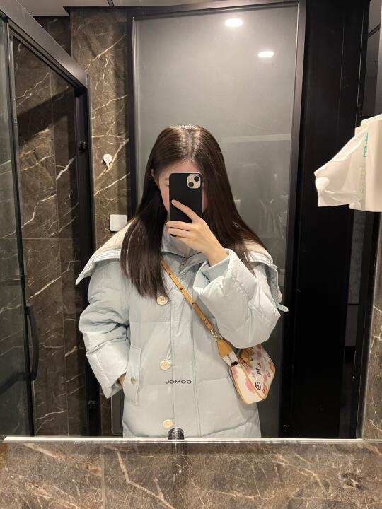 plog买了两年的奶蓝羽绒服还是很爱！