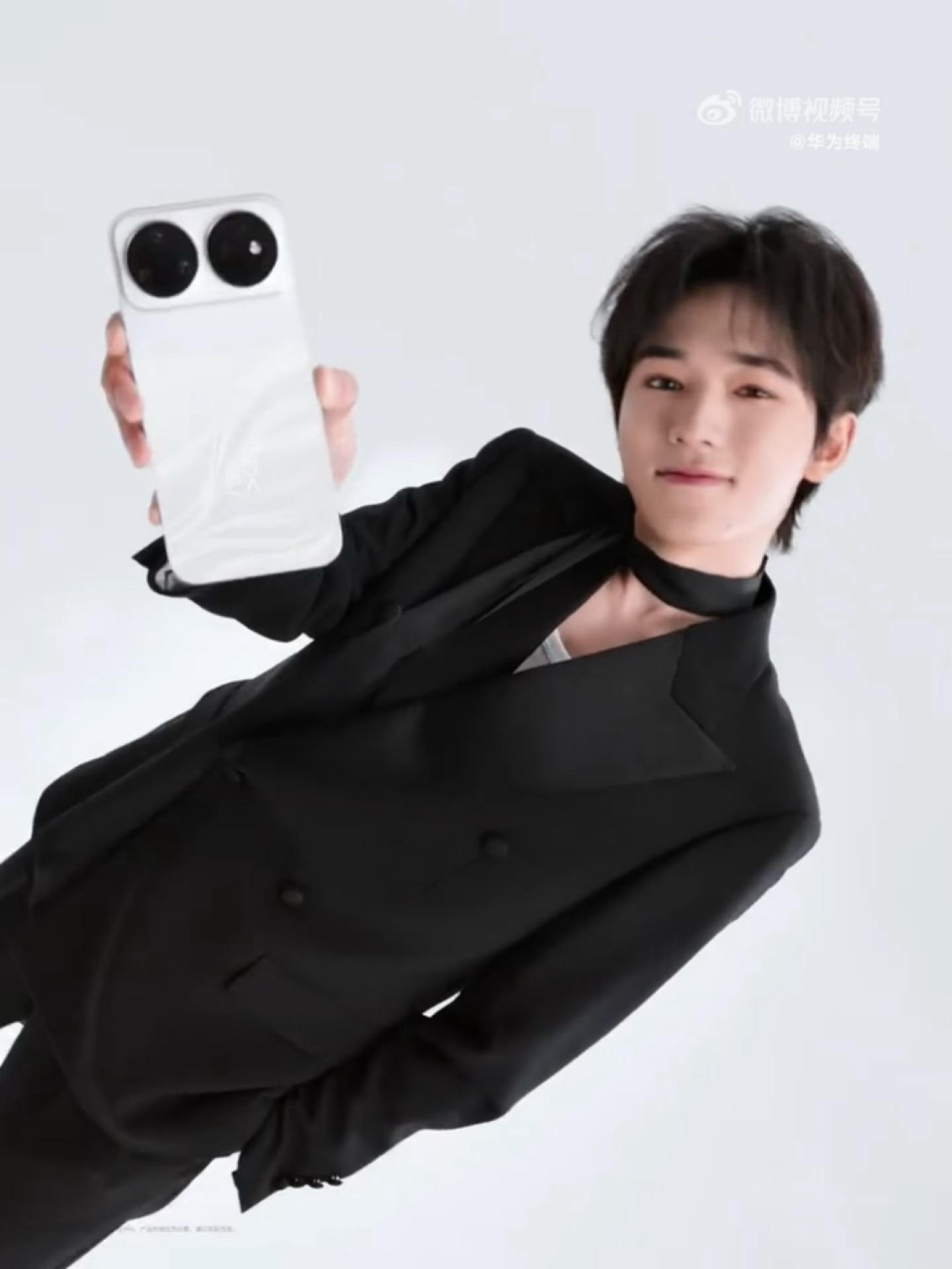 这个小亚轩就酱萌晕我吧🥰 华为 时代少年团