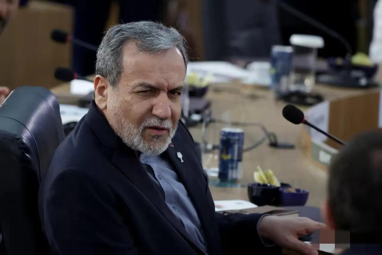 外国记者的脑洞可真大，想象力也很丰富，连这种桥段也编得出来。

土耳其记者切廷称