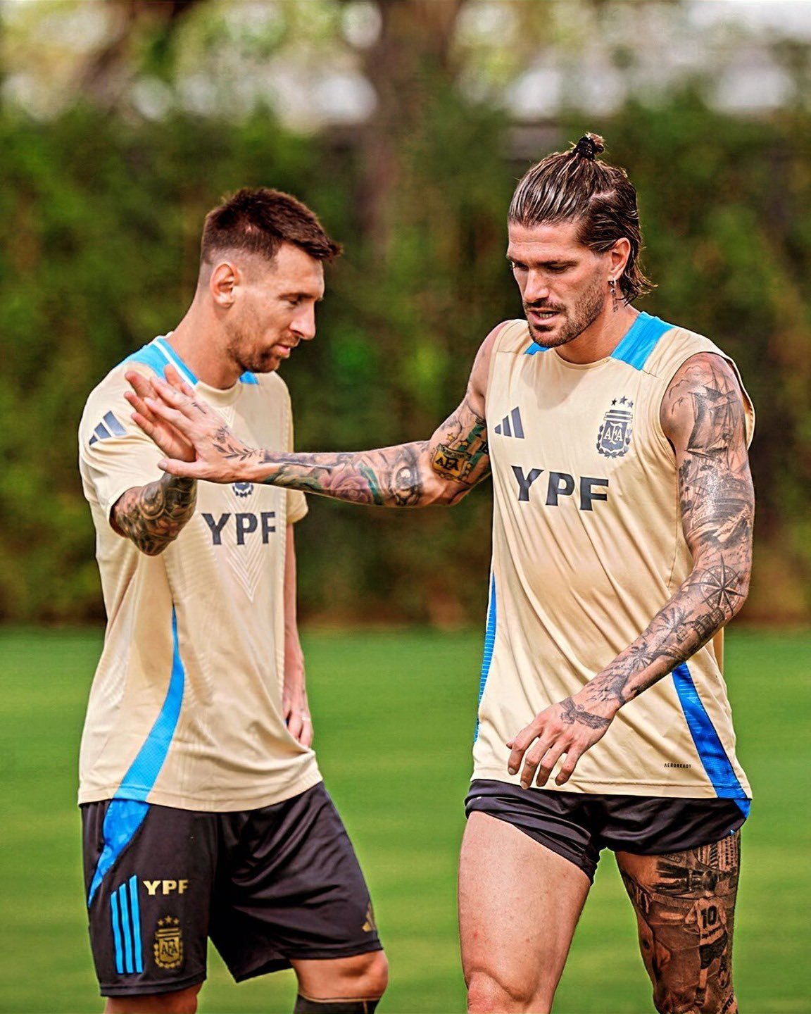 今日份的雨中训练梅[可怜][可怜][可怜] ​​​