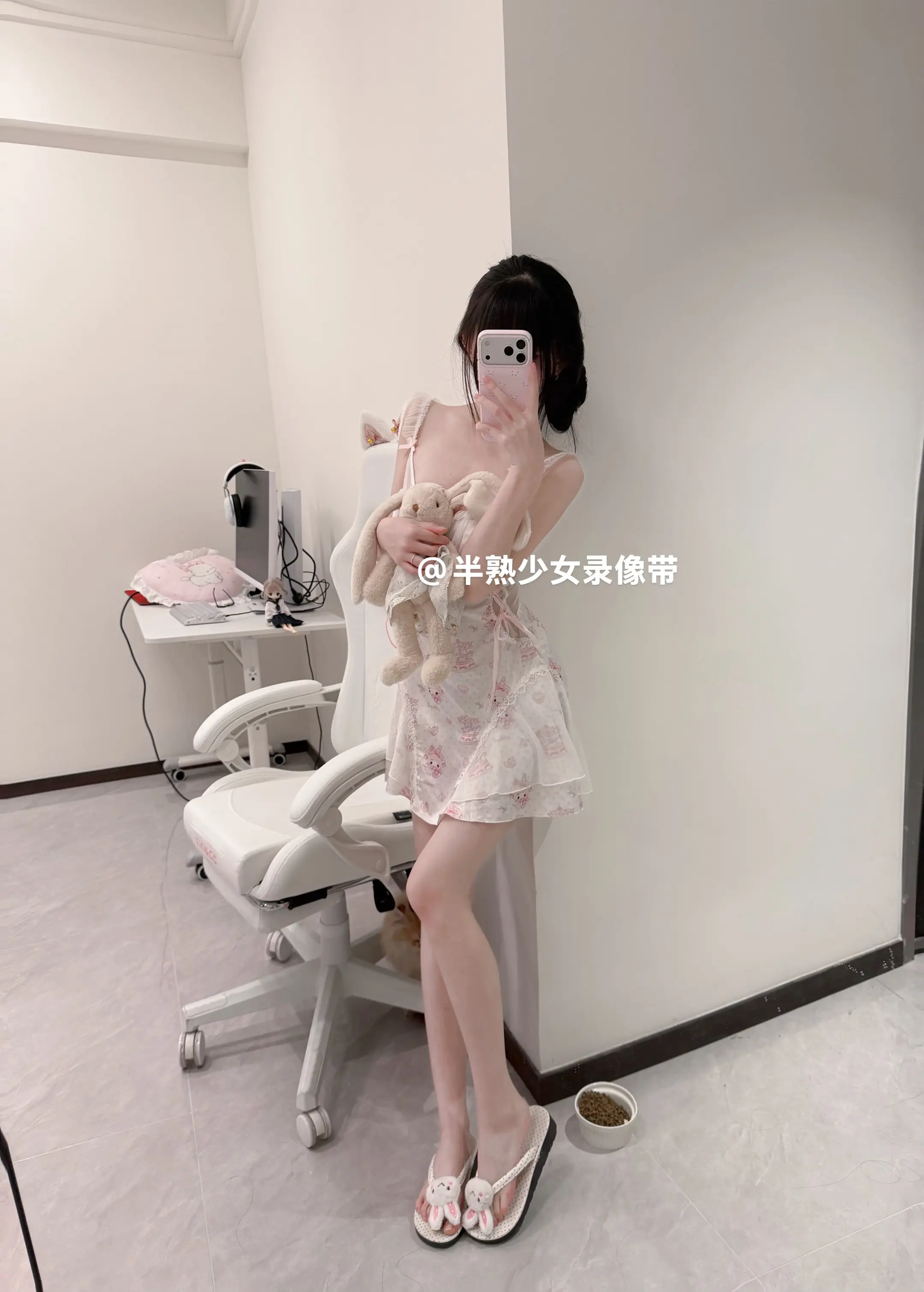 收到漂亮睡裙我就狂拍一百张