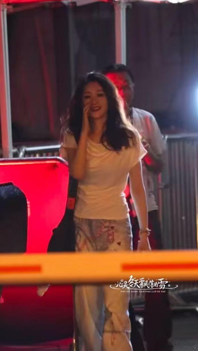 李小冉真诚李小冉的口碑 李小冉真诚，李小冉的口碑，是在下班后释放自己情绪哭了，姐