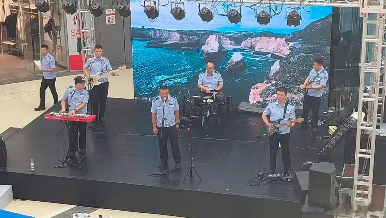 太摇滚了 ​​​