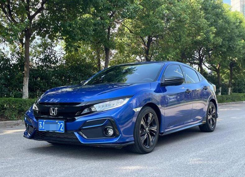 我买的是思域 2020款 HATCHBACK 220TURBO CVT 潮酷控，