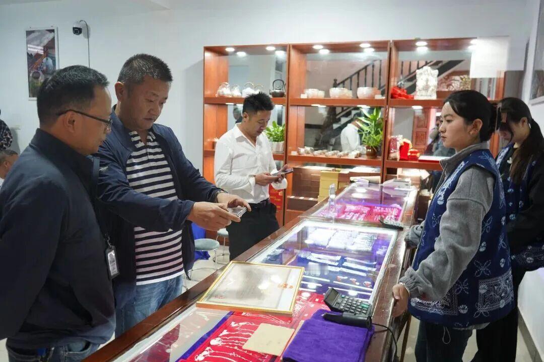 近日，大理白族自治州大理市文化和旅游局牵头，联合市场监管、税务、交通运输等多个部