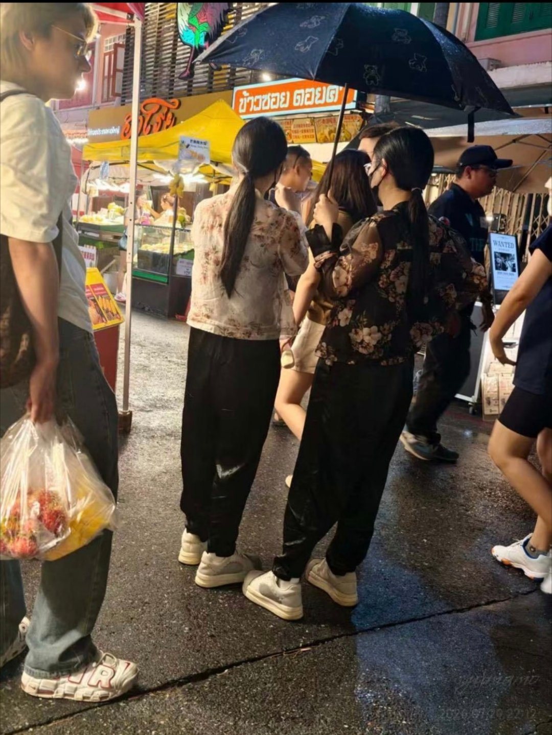 我肚子啊啊啊 