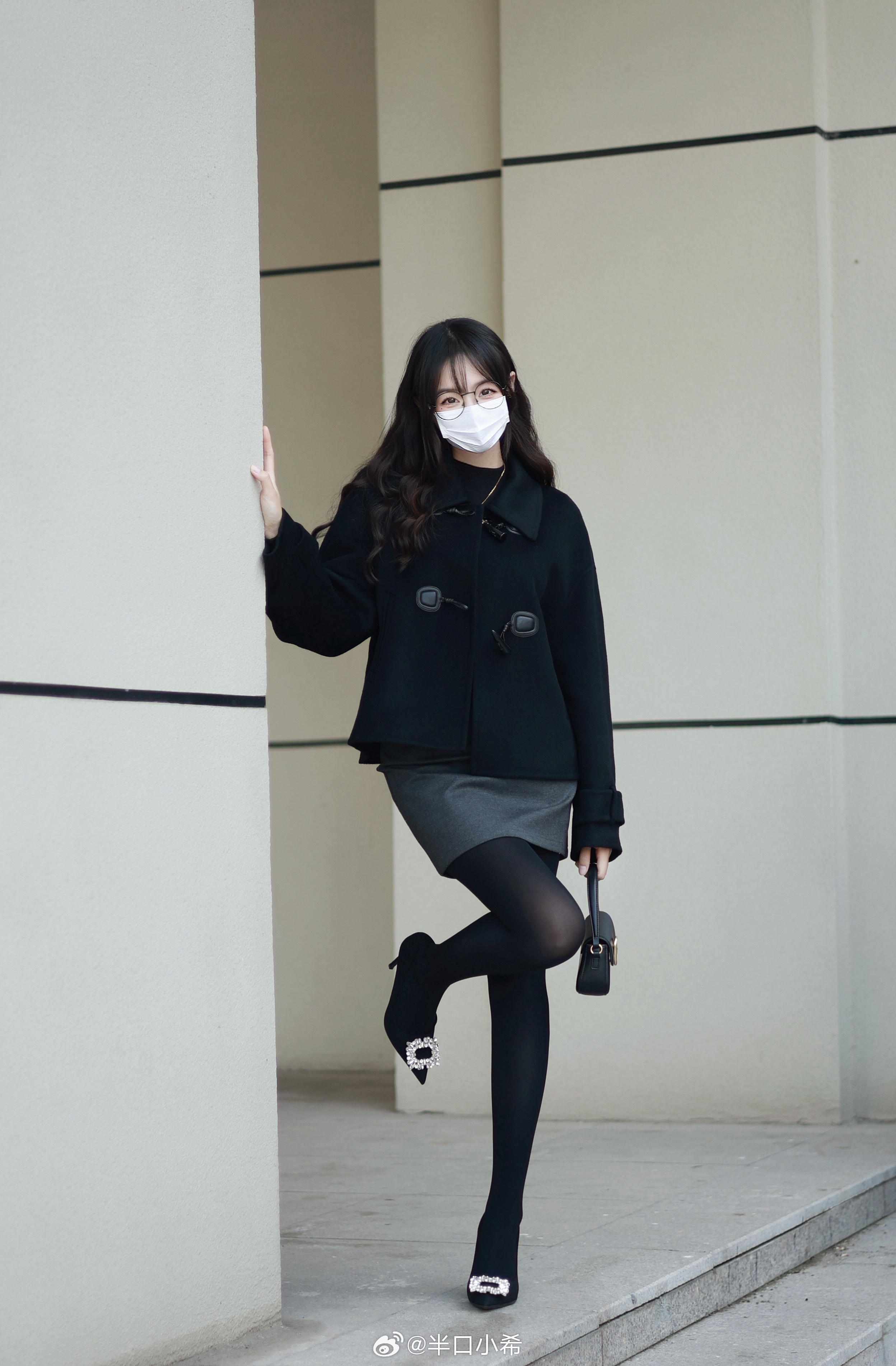 又到了穿厚黑的季节 ​​​