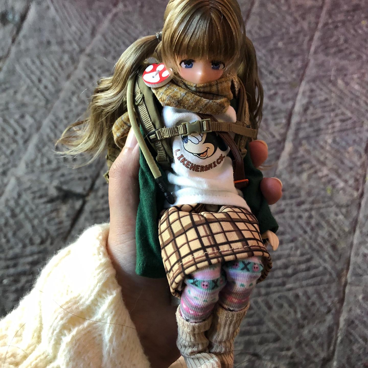 其实风吹在脸上的时候冷冷的❄️。