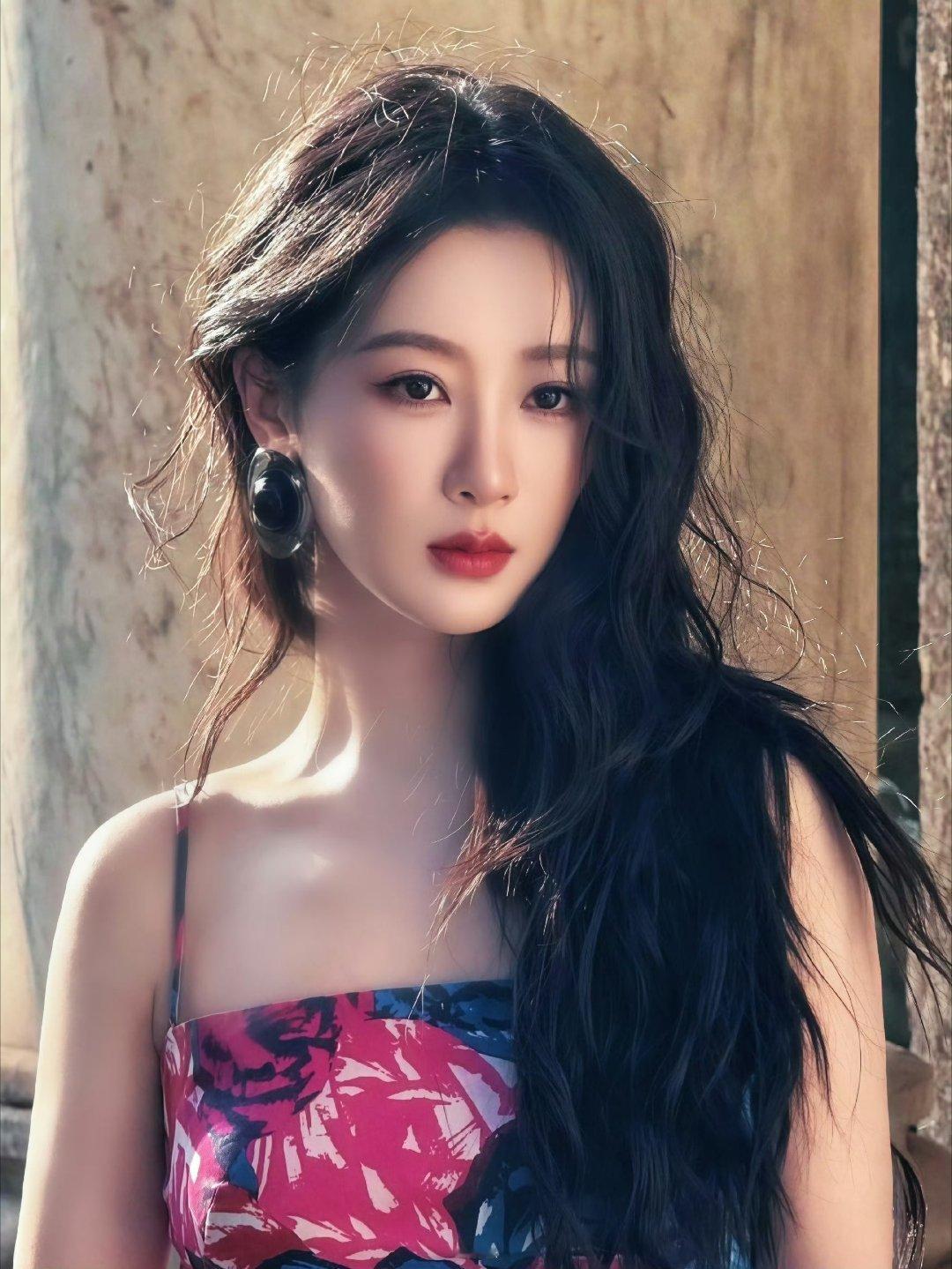杨紫杨紫杨紫yz杨紫董竹君不纠结当下，也不要担忧未来。人生没有无用的经历，所以我