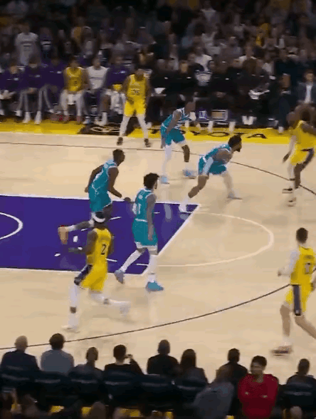 可以说詹姆斯防守不行
但是替补不力也是不争的事实
东契奇防守不好也是球队一大问题