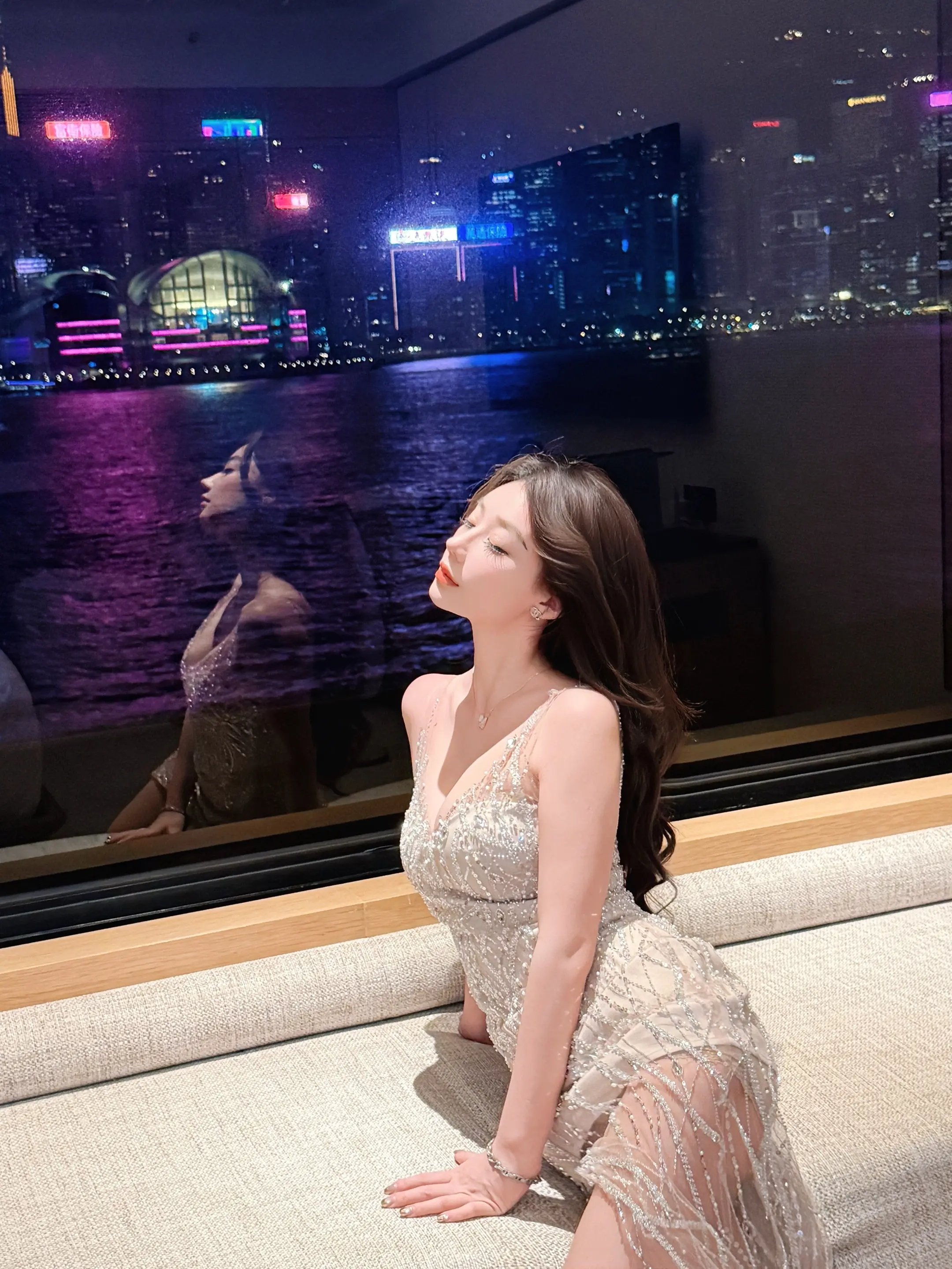 🇭🇰维港的璀璨夜景🌃。  丽晶夜景真美，值得打卡